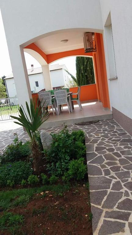 Bluegum Apartments Liznjan Bagian luar foto